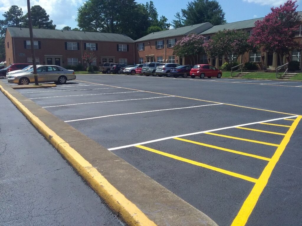 Richmond apartment parking lot paved by Finley Asphalt